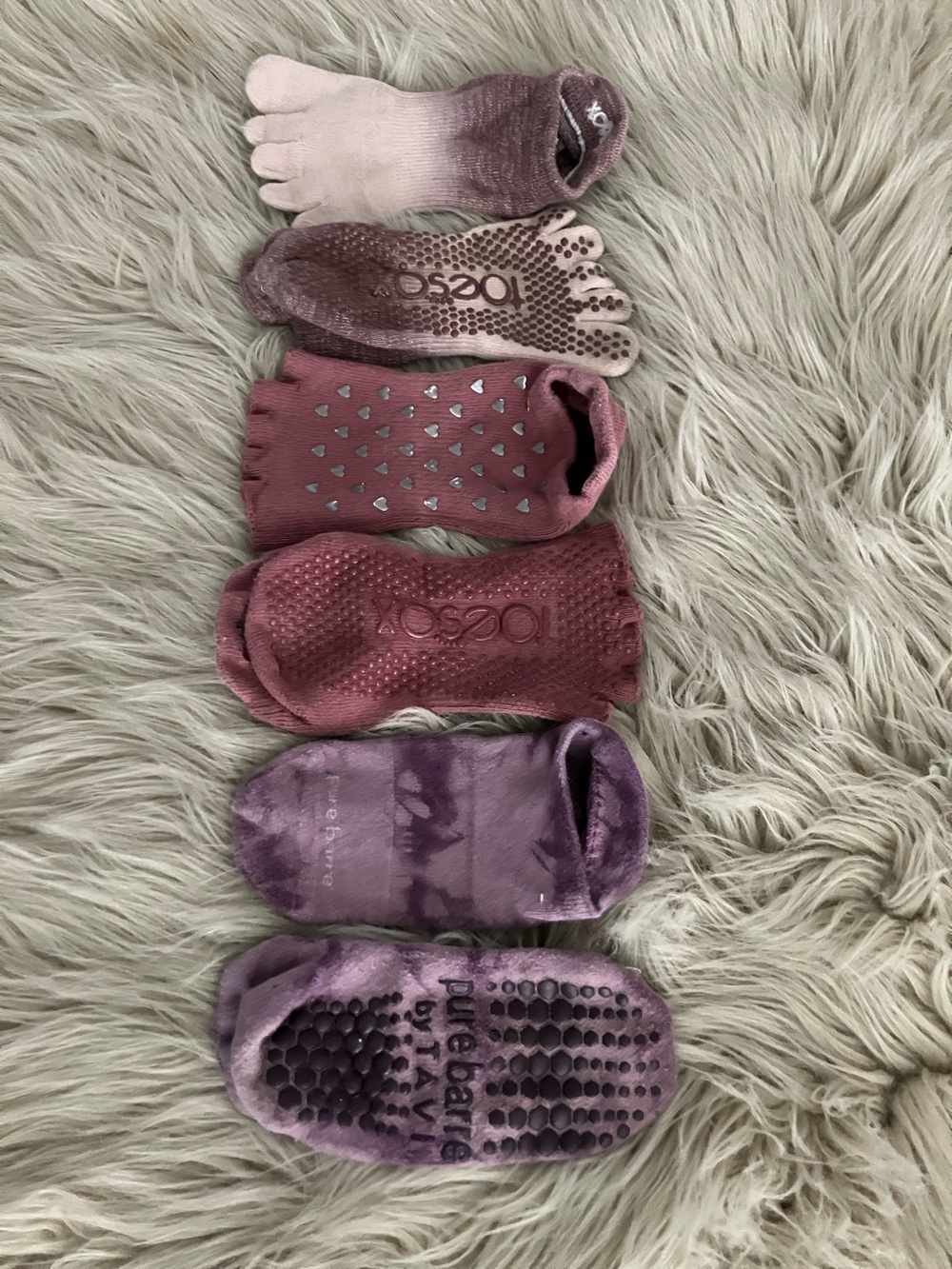 TOESSOXS/ PURE BARRE Women 3 Pack low-rise half-toe grip Athletic Socks